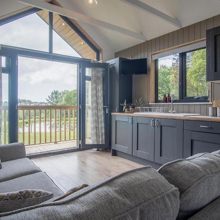 Cabin In The Woods - 1 Bedroom Lodge - Kilgetty Stepaside  Ngoại thất bức ảnh
